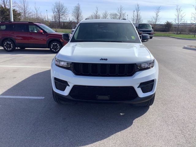Used 2023 Jeep Grand Cherokee Altitude image 1