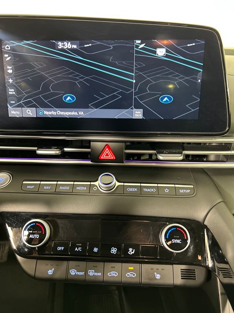 Certified 2024 Hyundai Elantra Limited image 13