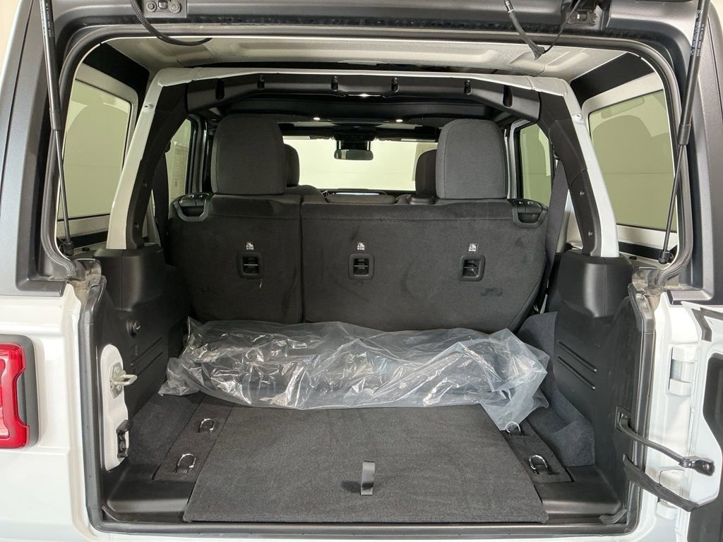 Used 2024 Jeep Wrangler Unlimited Rubicon image 28