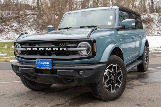 Used 2023 Ford Bronco Outer Banks image 1