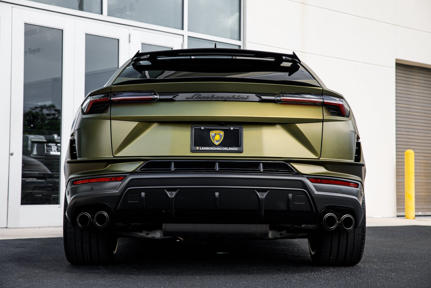 Used 2024 Lamborghini Urus Performante AWD/4WD image 27