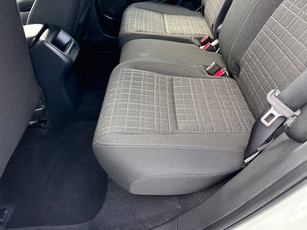 Certified 2025 Honda HR-V LX image 17