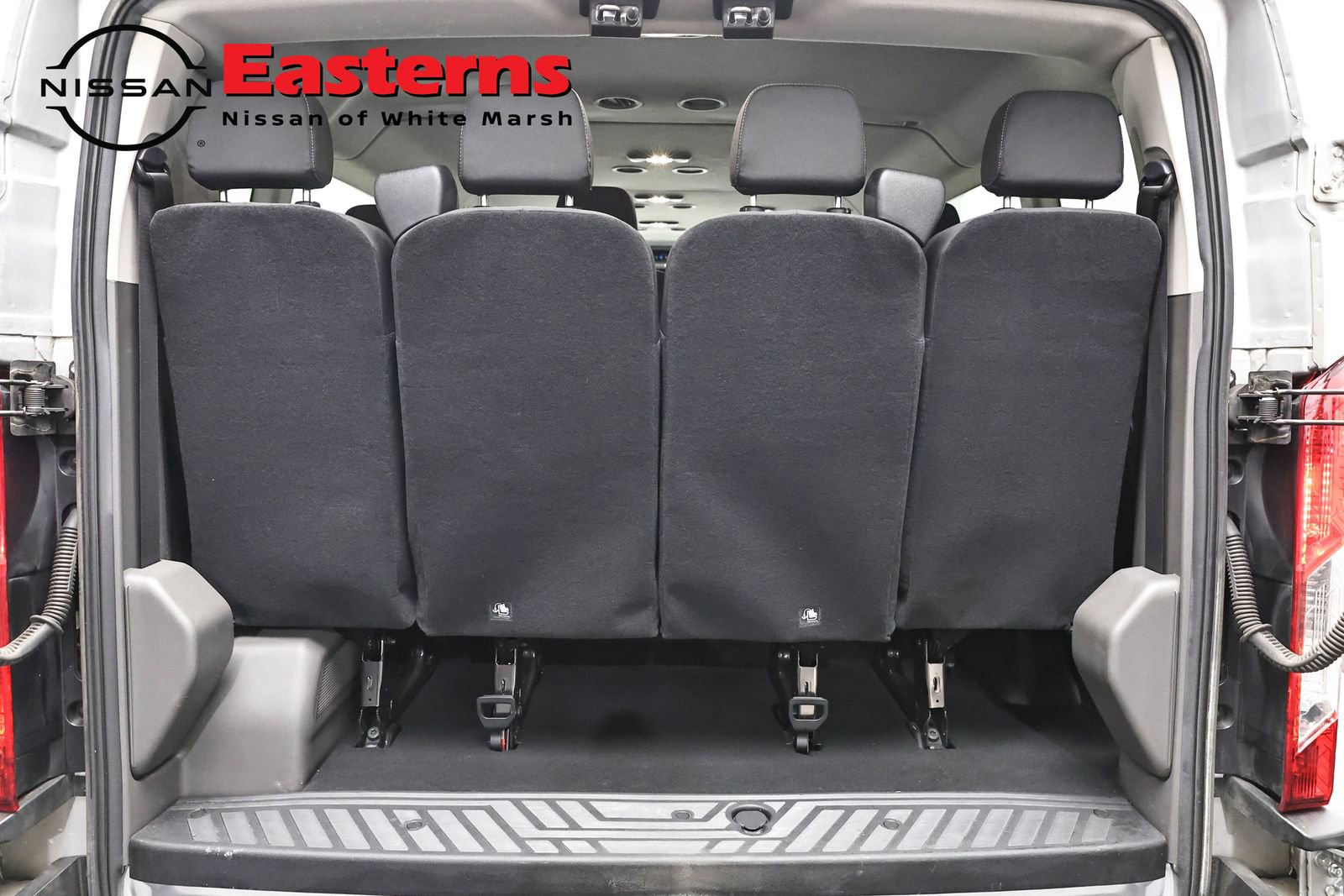 Used 2022 Ford Transit 350 XLT RWD image 9