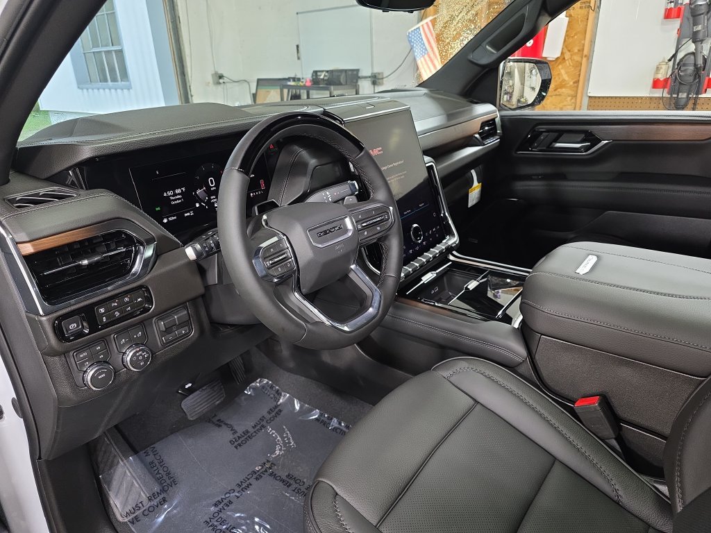 New 2026 GMC Yukon Denali w/ Denali Reserve Package AWD/4WD image 18