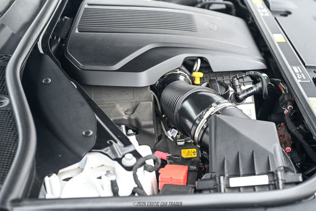 Used 2025 Land Rover Range Rover SE image 19