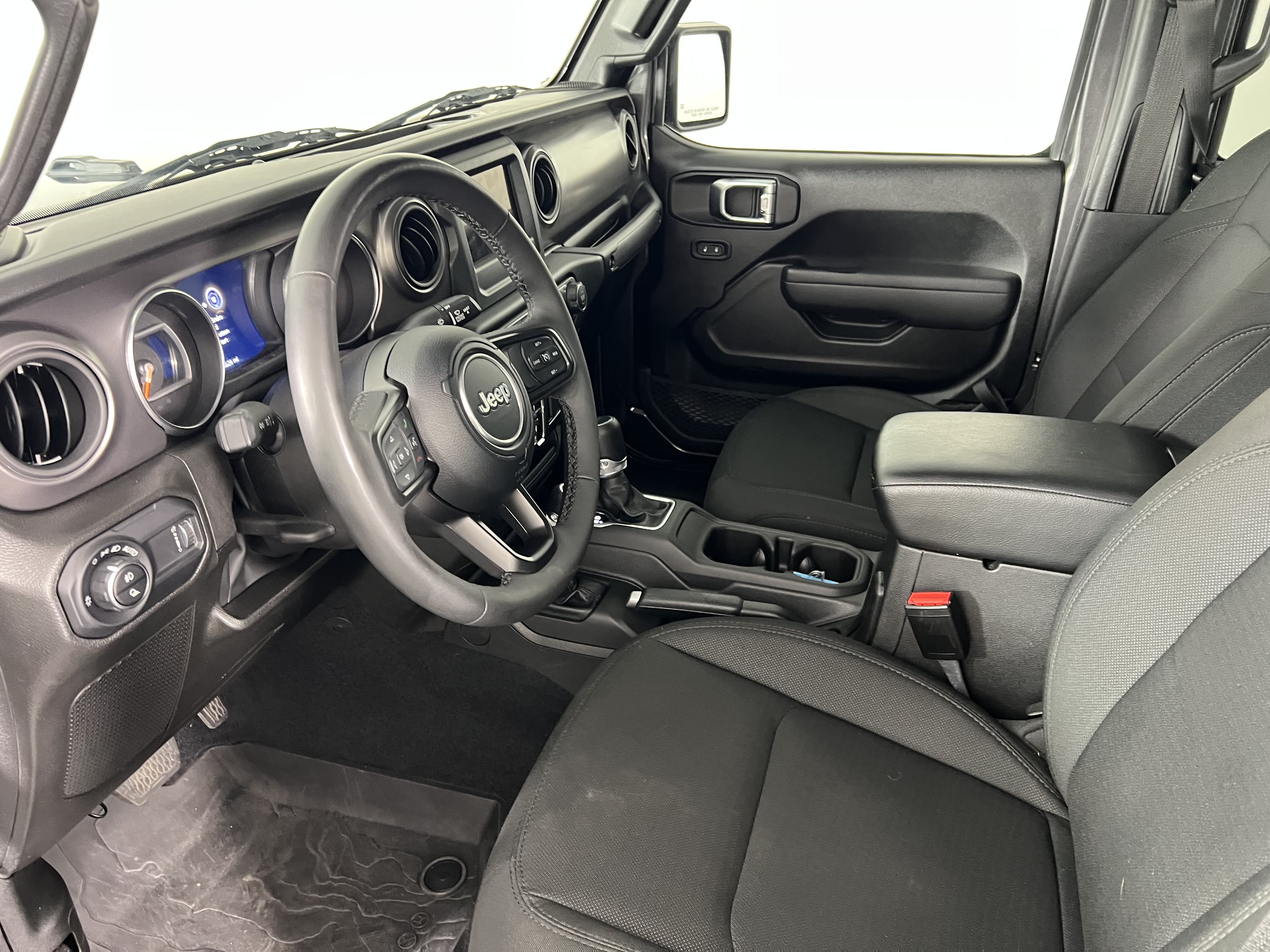 Used 2023 Jeep Gladiator Sport AWD/4WD image 4