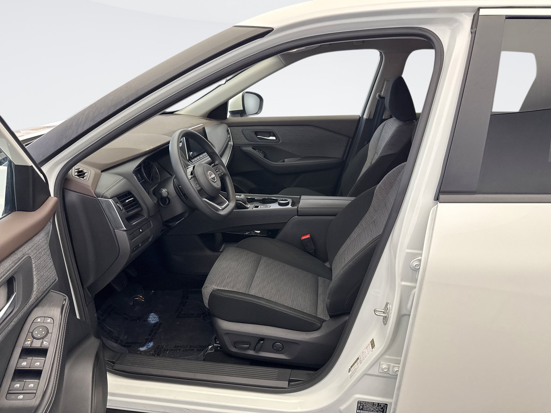 Used 2023 Nissan Rogue SV AWD/4WD image 10