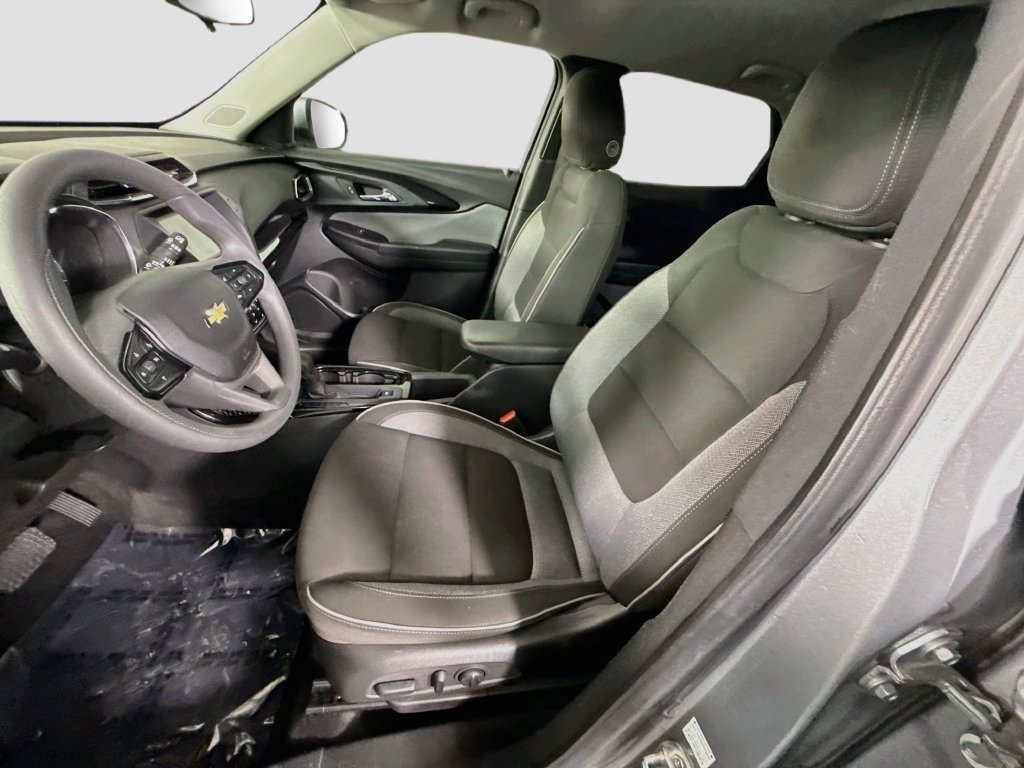 Used 2023 Chevrolet TrailBlazer LT AWD/4WD image 24