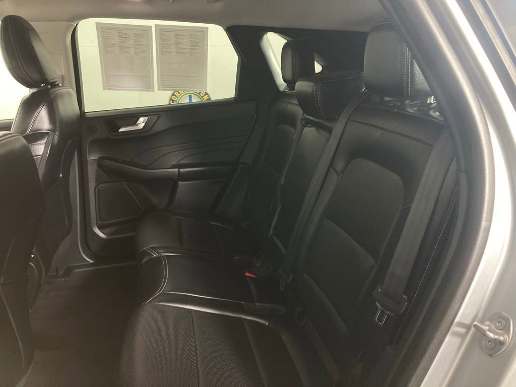 Used 2021 Ford Escape Titanium image 16