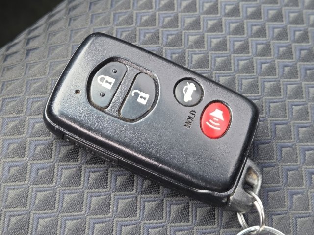 Used 2011 Toyota Camry SE w/ SE Extra-Value Pkg #1 FWD image 19