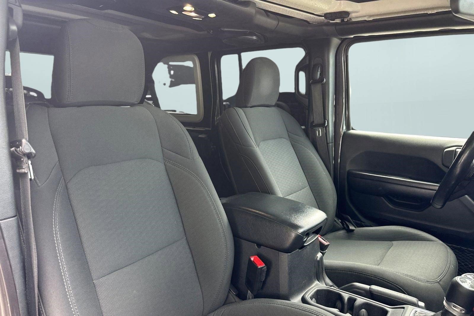 Used 2020 Jeep Wrangler Unlimited Sport AWD/4WD image 29