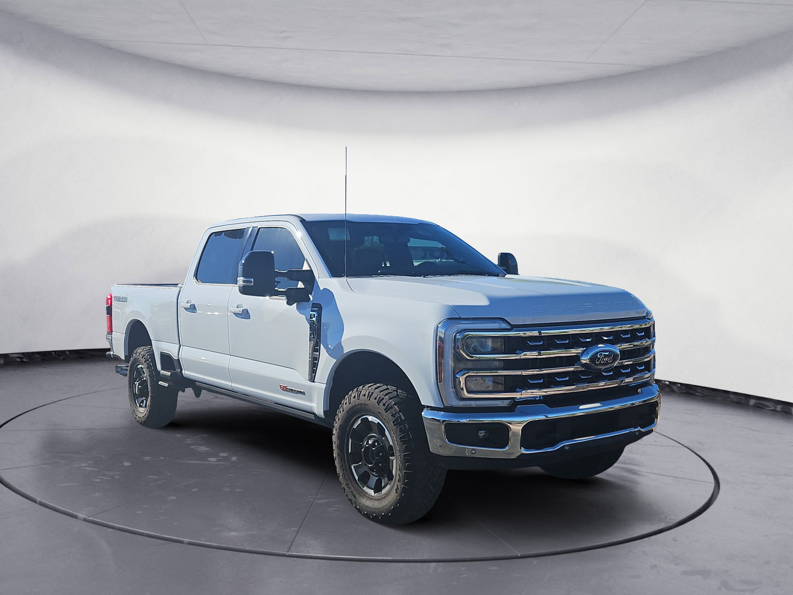 Used 2025 Ford F350 Lariat w/ Lariat Ultimate Package AWD/4WD image 7