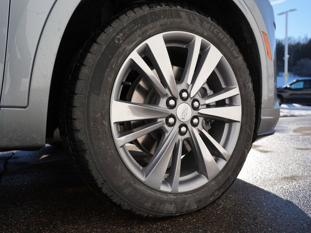 Used 2025 Cadillac XT6 Premium Luxury image 38