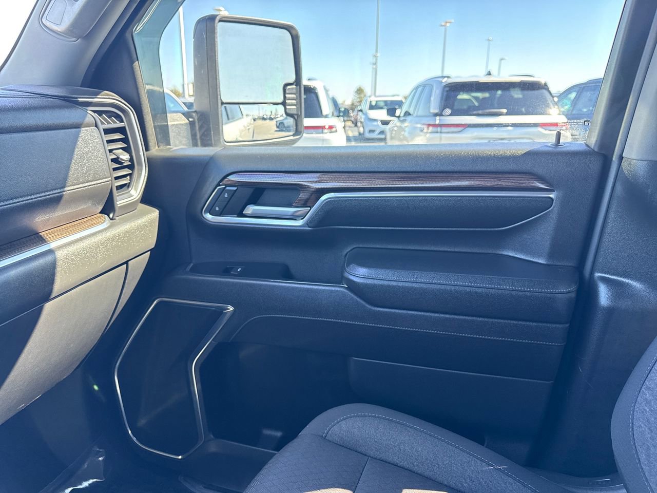 Used 2024 Chevrolet Silverado 3500 LT w/ Convenience Package image 23