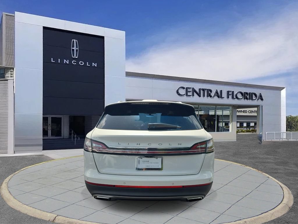 Used 2023 Lincoln Nautilus FWD w/ Premium Package image 5