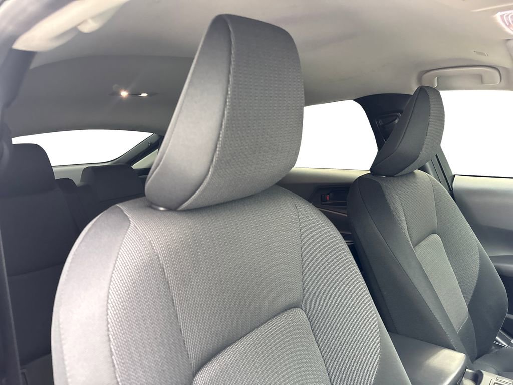 Used 2025 Toyota Prius LE FWD image 46