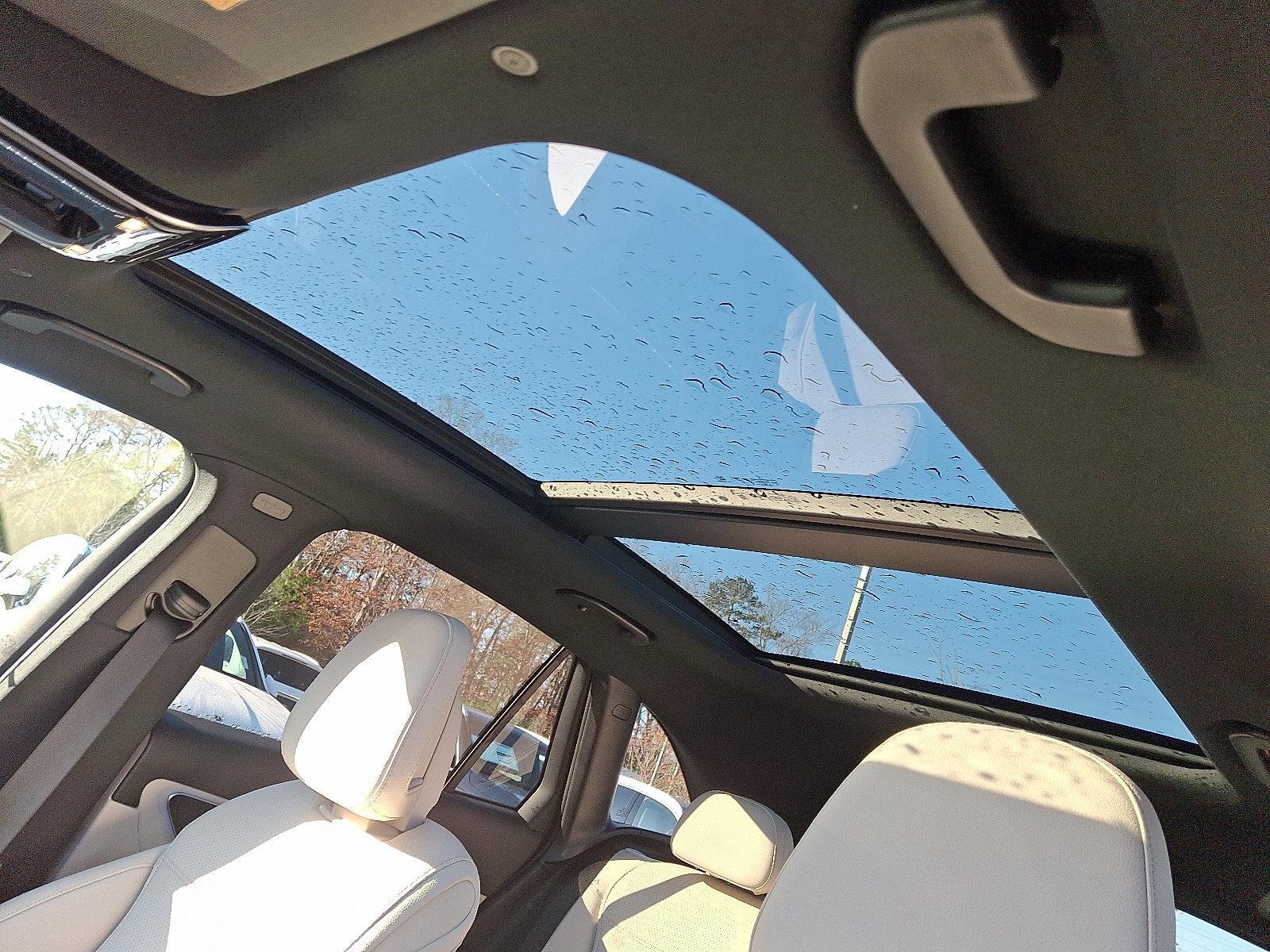 Used 2026 Mercedes-Benz GLC 300 4MATIC image 9