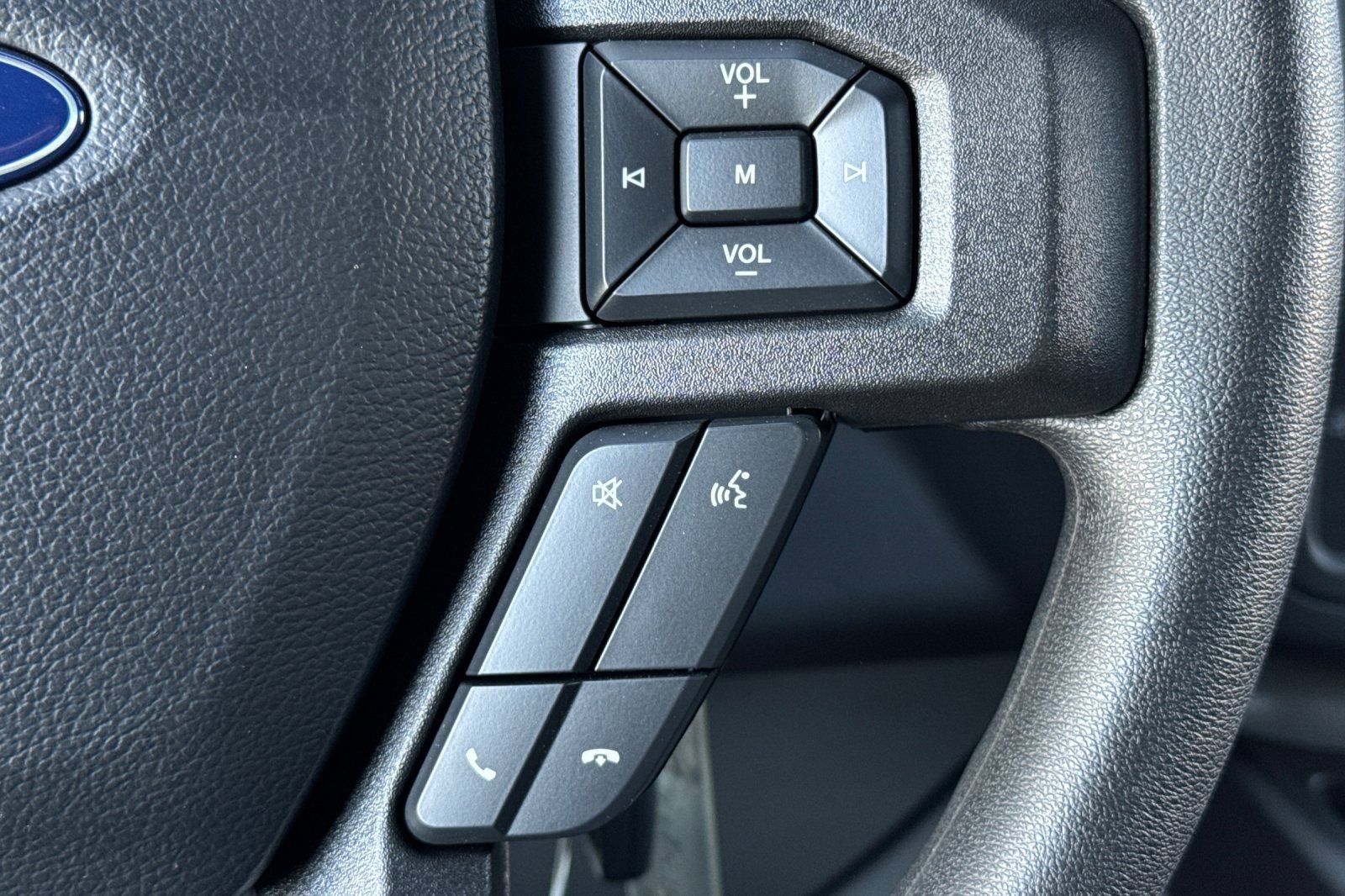 New 2026 Ford E-450 and Econoline 450 Super Duty w/ Interior Upgrade Package RWD image 24