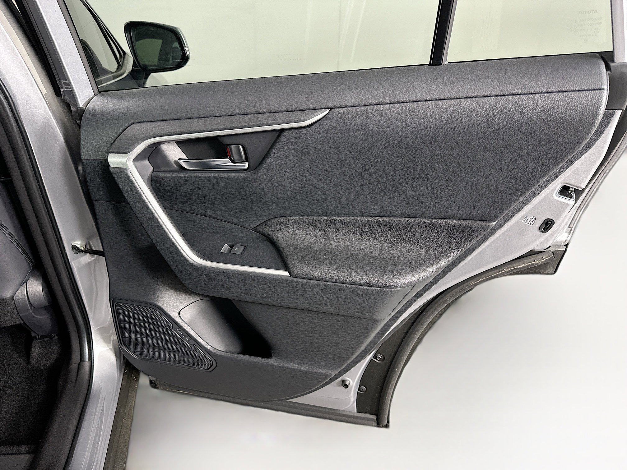 Used 2025 Toyota RAV4 XLE Premium w/ Weather Package FWD image 30