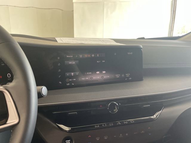 Certified 2025 Nissan Murano SV image 26