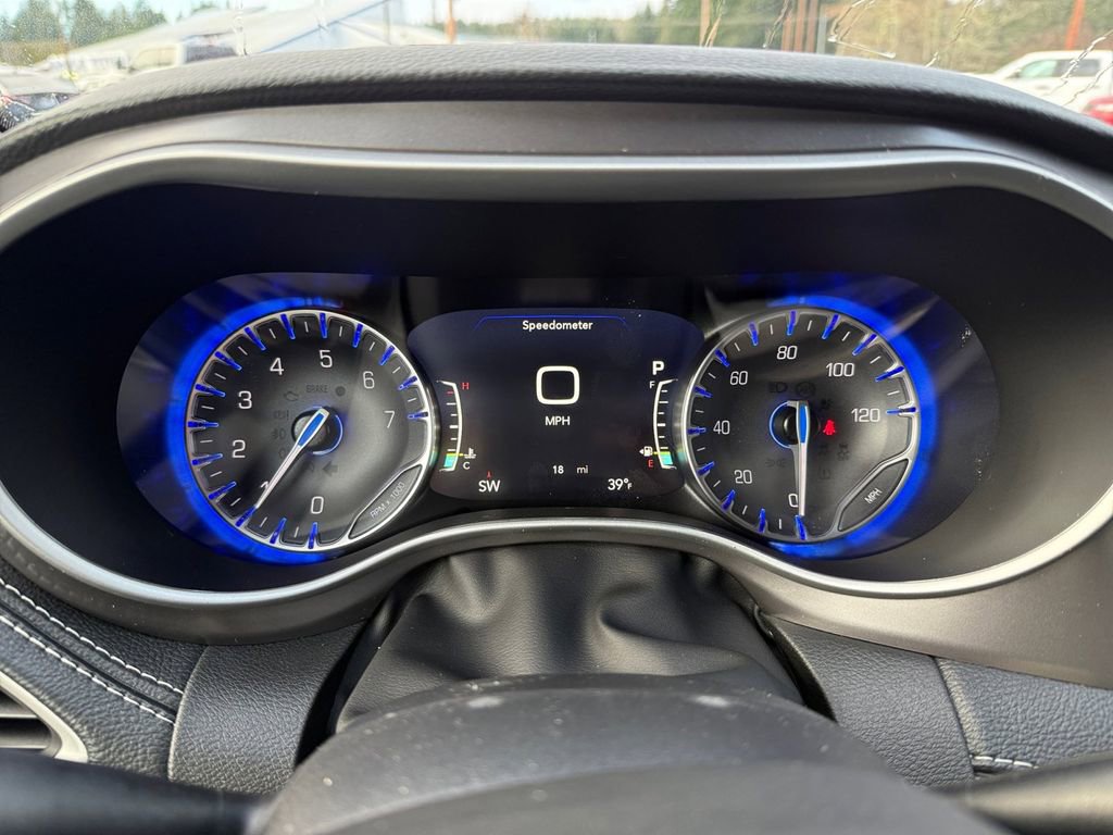 New 2026 Chrysler Pacifica Select image 14