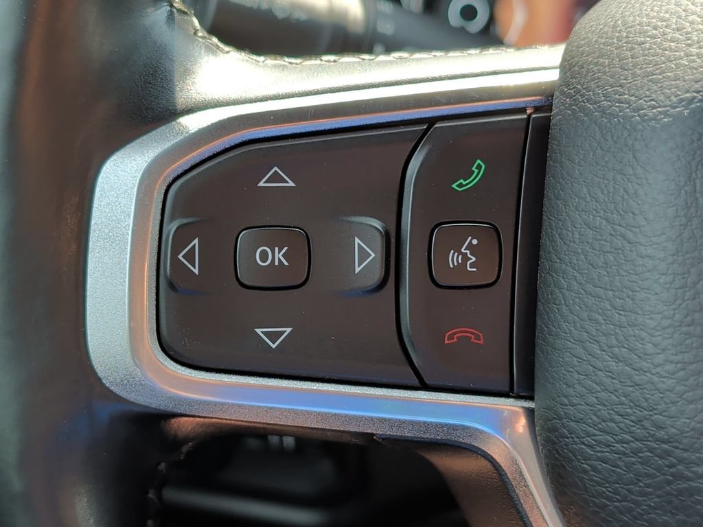 Used 2019 RAM 1500 Laramie w/ Sport Appearance Package AWD/4WD image 12