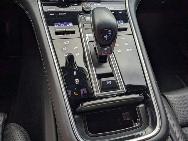 Used 2022 Porsche Panamera image 12