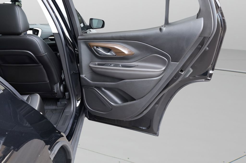 Used 2021 GMC Terrain Denali w/ Denali Premium Package image 18