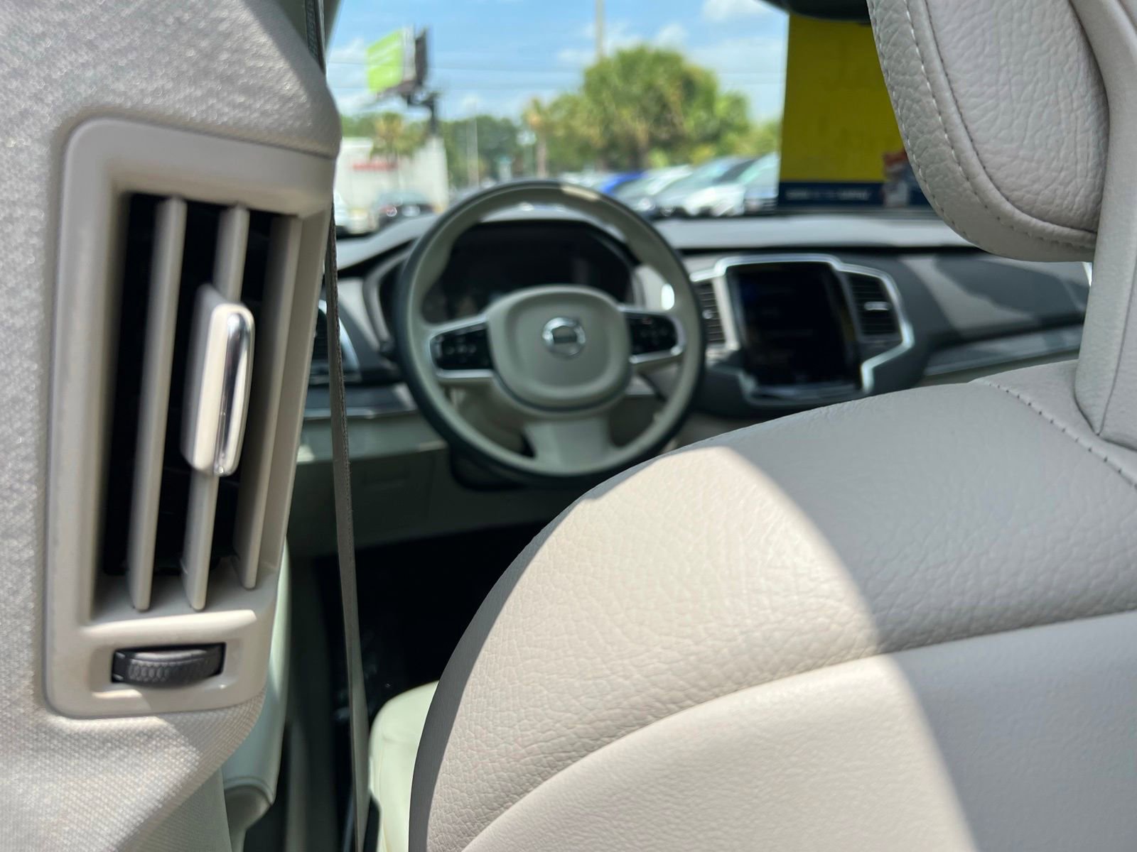 Used 2020 Volvo XC90 T5 Momentum w/ Protection Package Premier FWD image 50