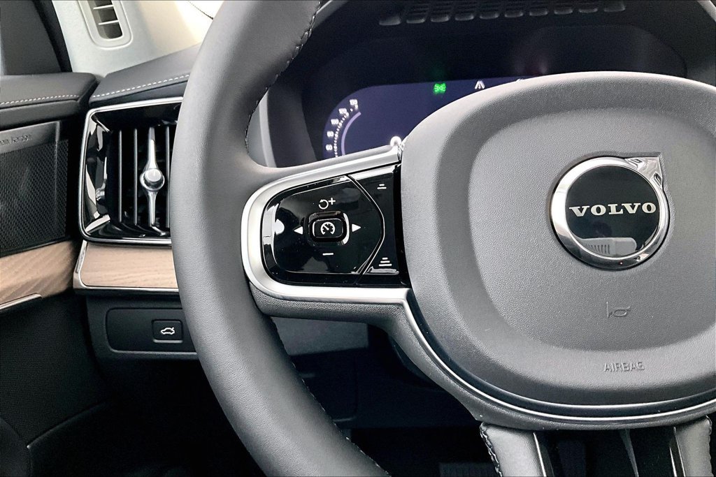New 2026 Volvo XC90 B6 Plus AWD/4WD image 12