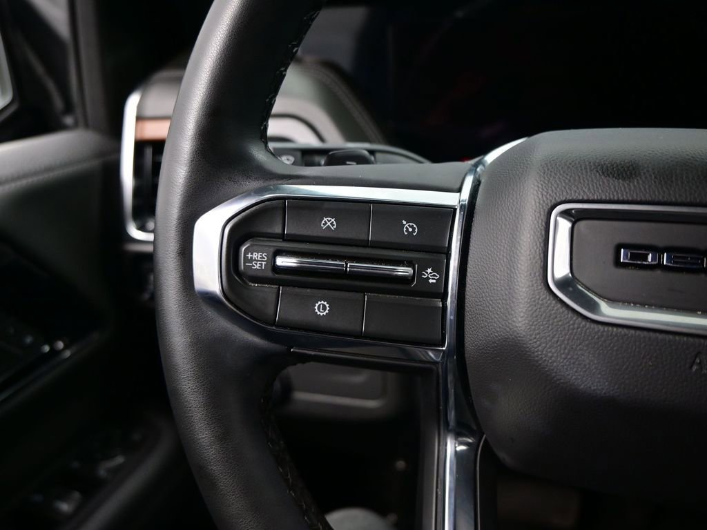 Used 2025 GMC Yukon XL Denali image 20