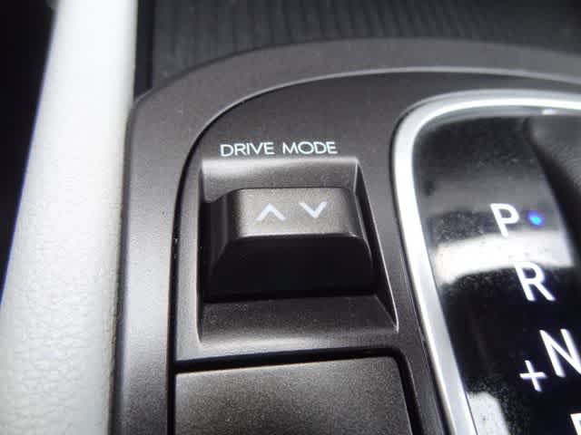 Used 2024 Hyundai Kona SEL FWD image 31