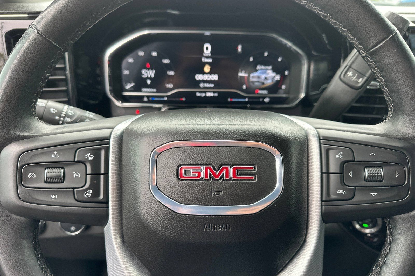 Used 2025 GMC Sierra 1500 SLE w/ Preferred Package AWD/4WD image 24