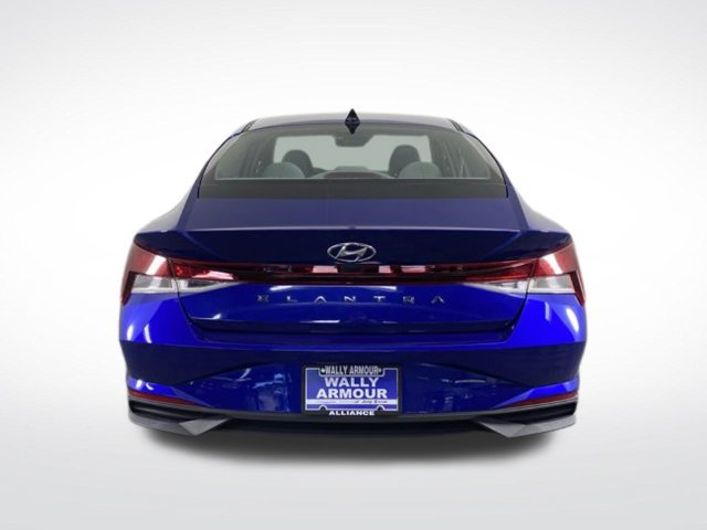 Used 2021 Hyundai Elantra SE FWD image 7