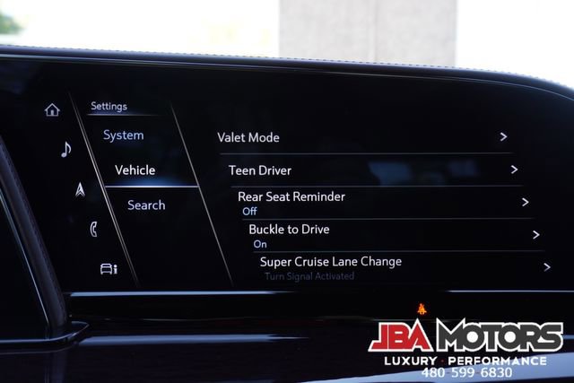 Used 2022 Cadillac Escalade Sport Platinum w/ Heavy-Duty Trailer Package image 32