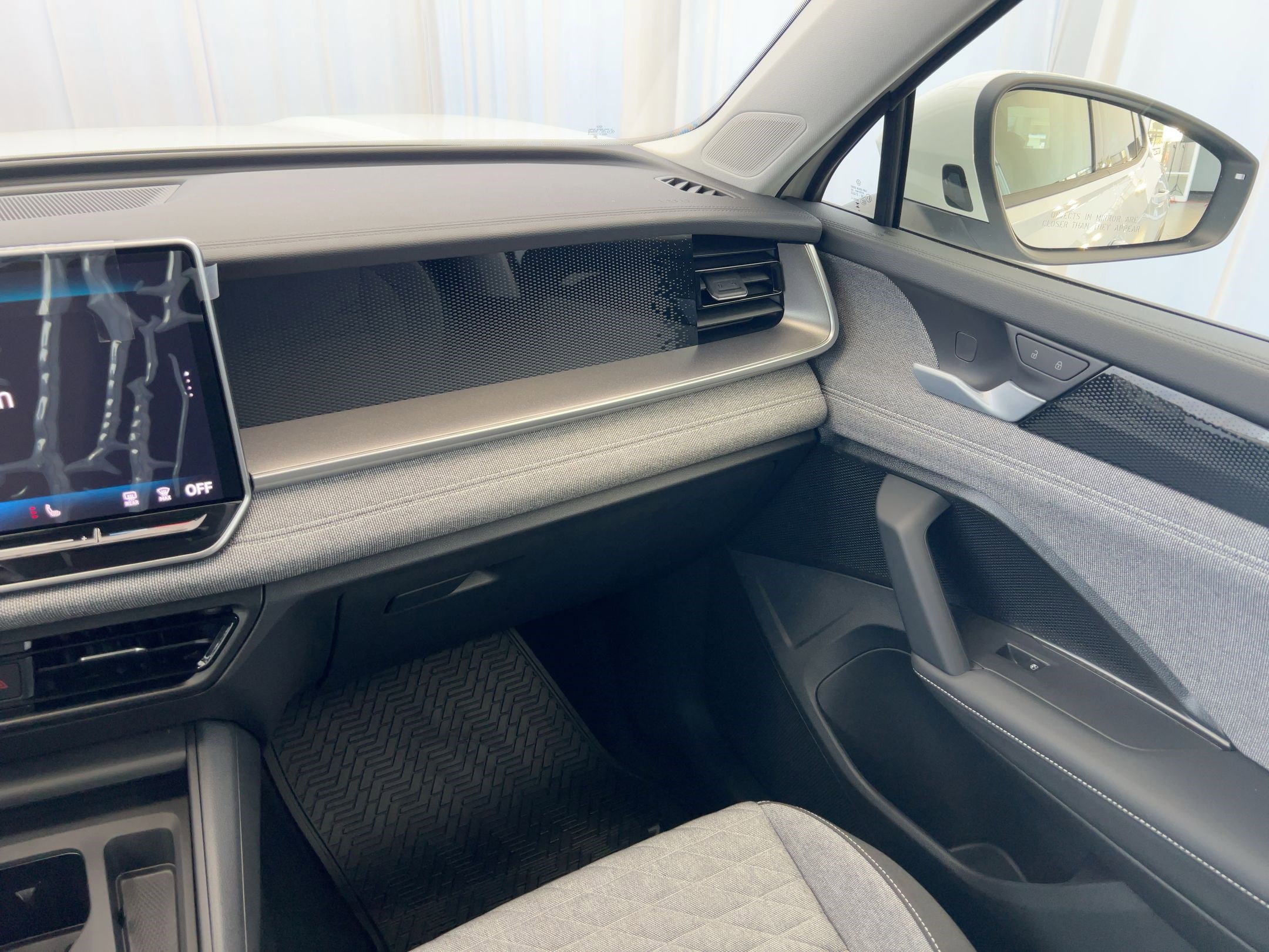 New 2026 Volkswagen Tiguan S FWD image 27