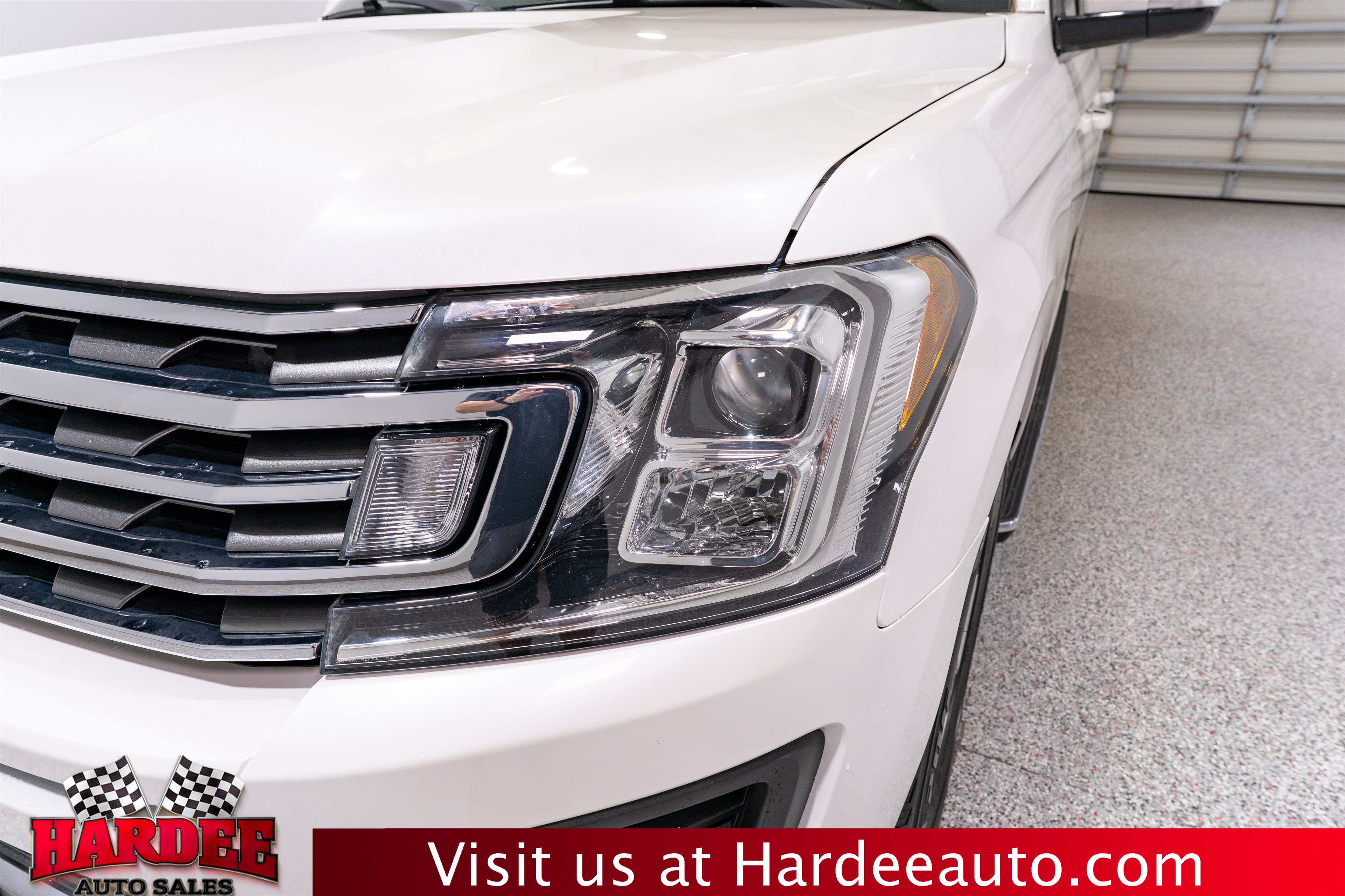 Used 2019 Ford Expedition Max XLT w/ Equipment Group 202A RWD image 8