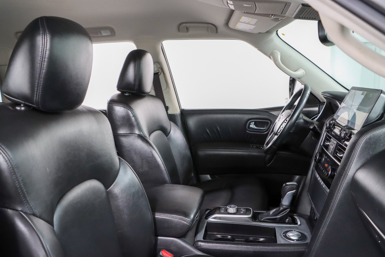 Used 2022 Nissan Armada SV w/ SV Appearance Package RWD image 28