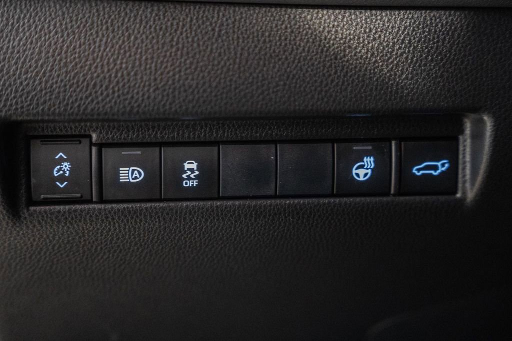 Used 2021 Toyota Venza XLE w/ Softex Package image 44