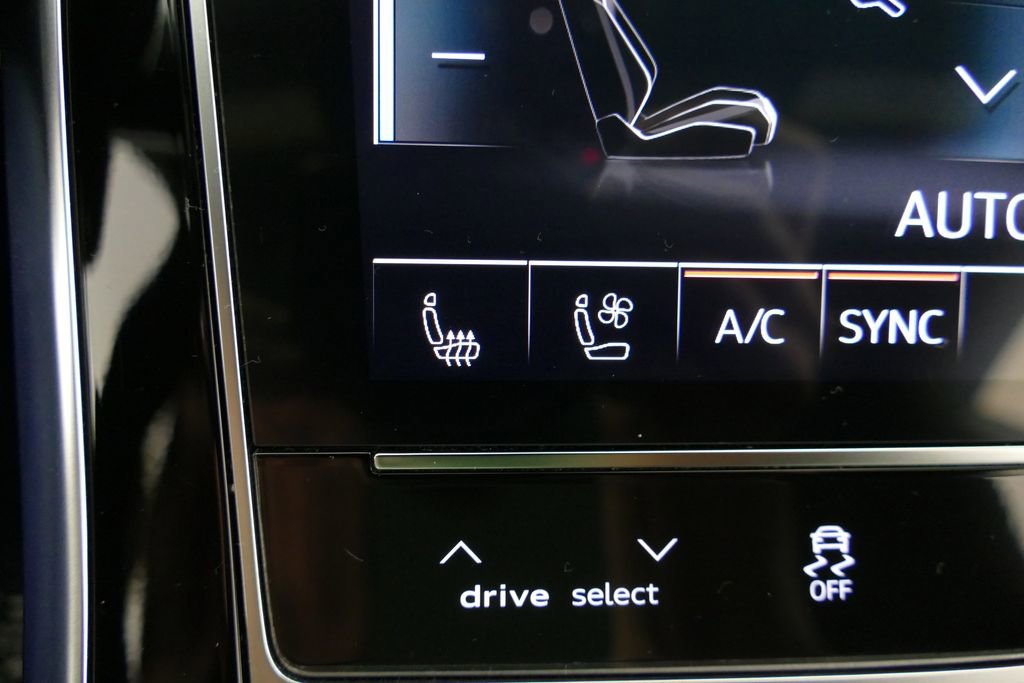 Used 2023 Audi RS Q8 image 13