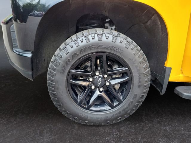 Used 2022 Chevrolet Silverado 1500 LT Trail Boss w/ LPO, Dark Essentials Package image 25