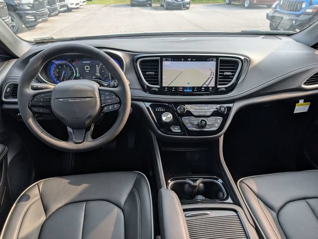 New 2027 Chrysler Pacifica Limited w/ S Appearance Package FWD image 26