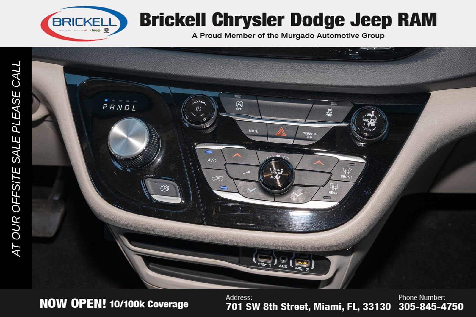 Used 2023 Chrysler Voyager LX image 21