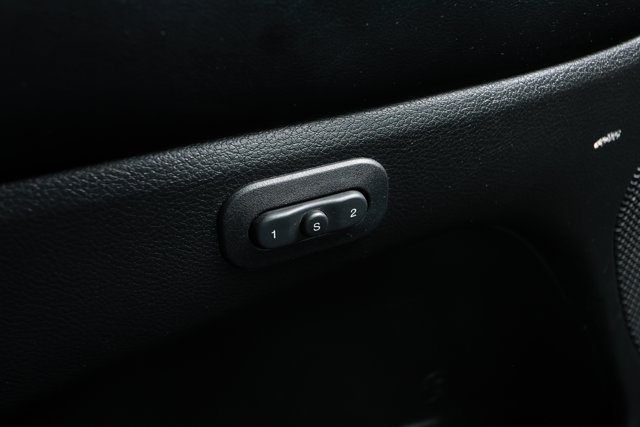 Used 2022 Jeep Grand Cherokee Limited RWD image 22