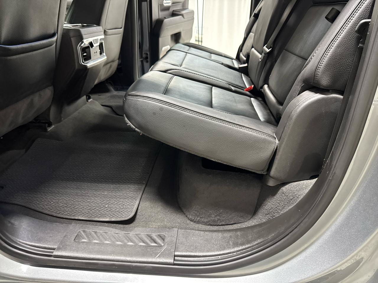 Used 2024 GMC Sierra 1500 Denali w/ Denali Reserve Package AWD/4WD image 15