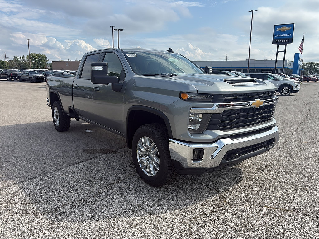 New 2026 Chevrolet Silverado 3500 LT w/ Leather Package AWD/4WD image 6
