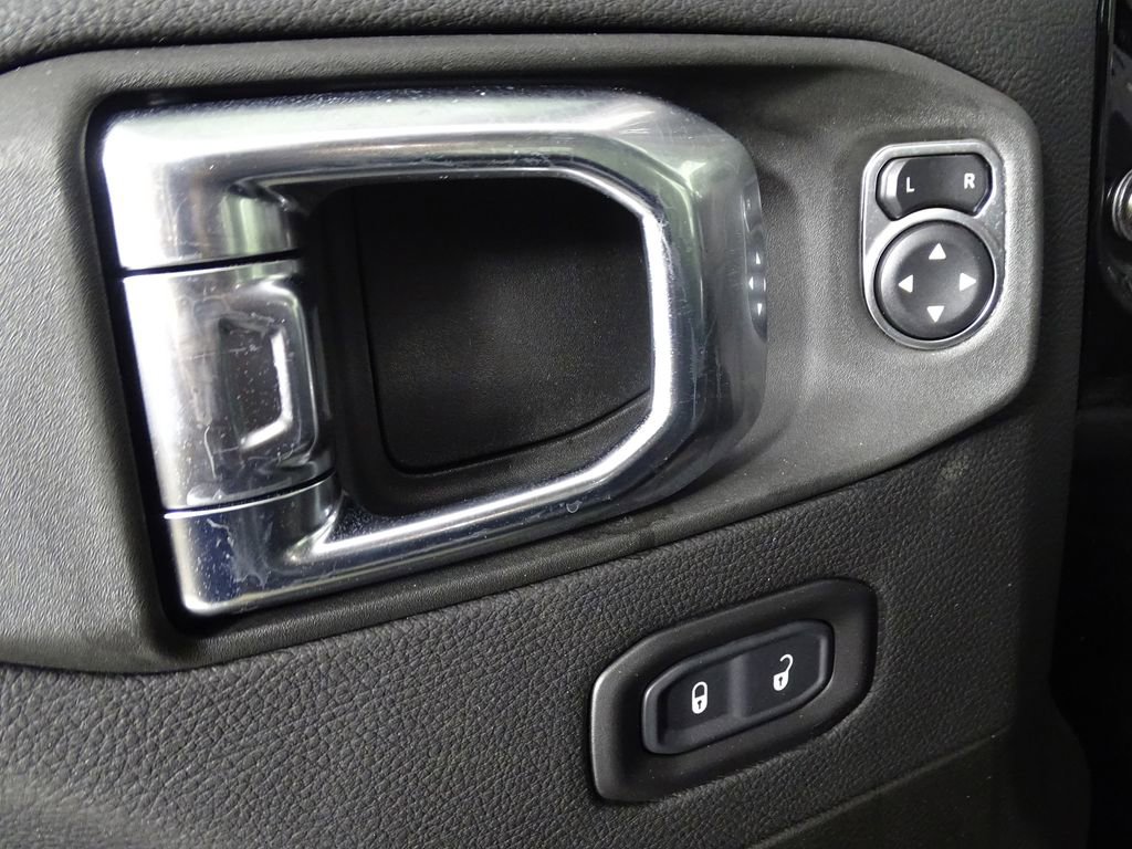New 2026 Jeep Wrangler Unlimited Sahara AWD/4WD image 18