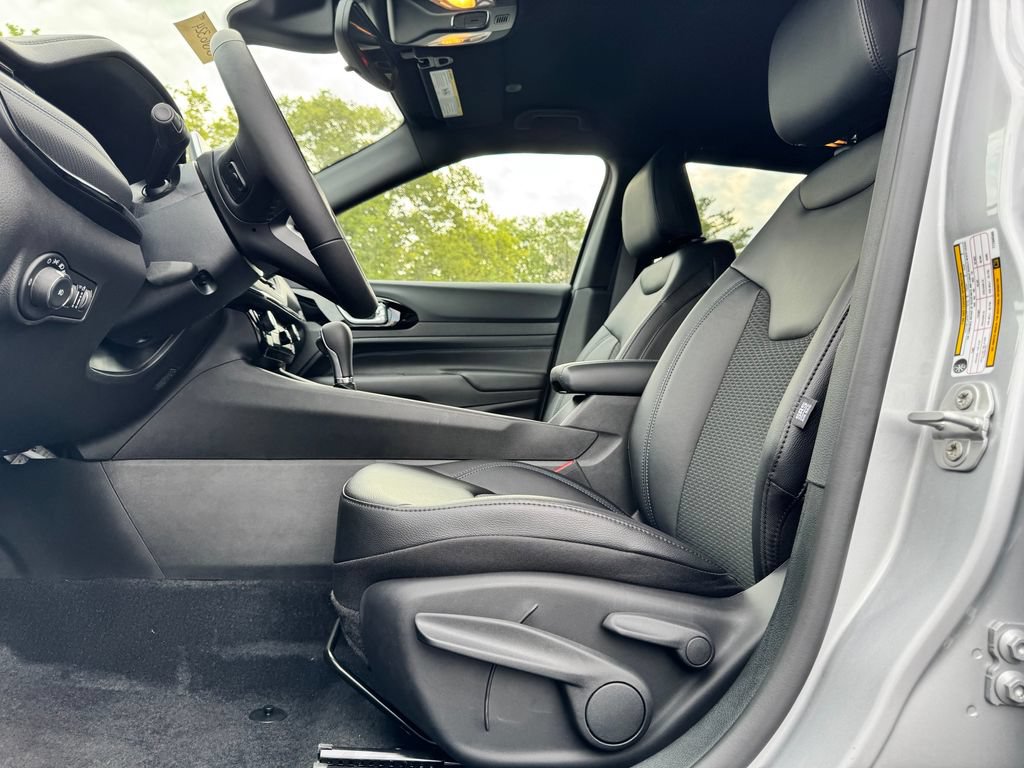 New 2026 Jeep Compass Latitude AWD/4WD image 17