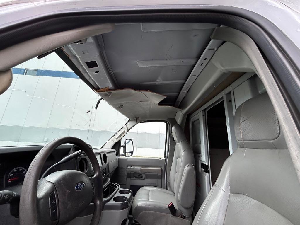 Used 2017 Ford E-350 and Econoline 350 Super Duty w/ Power Windows & Locks Group RWD image 34