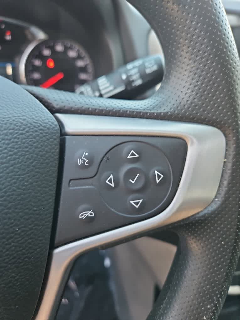 Used 2023 GMC Terrain SLE w/ Driver Convenience Package image 13